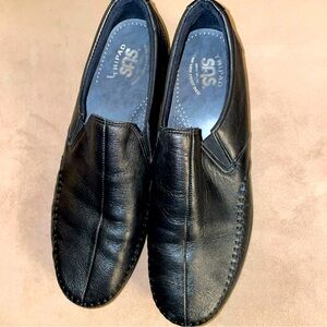 SAS Black Leather “Dream Loafer” women’s size 9M TriPad Comfort Made in USA